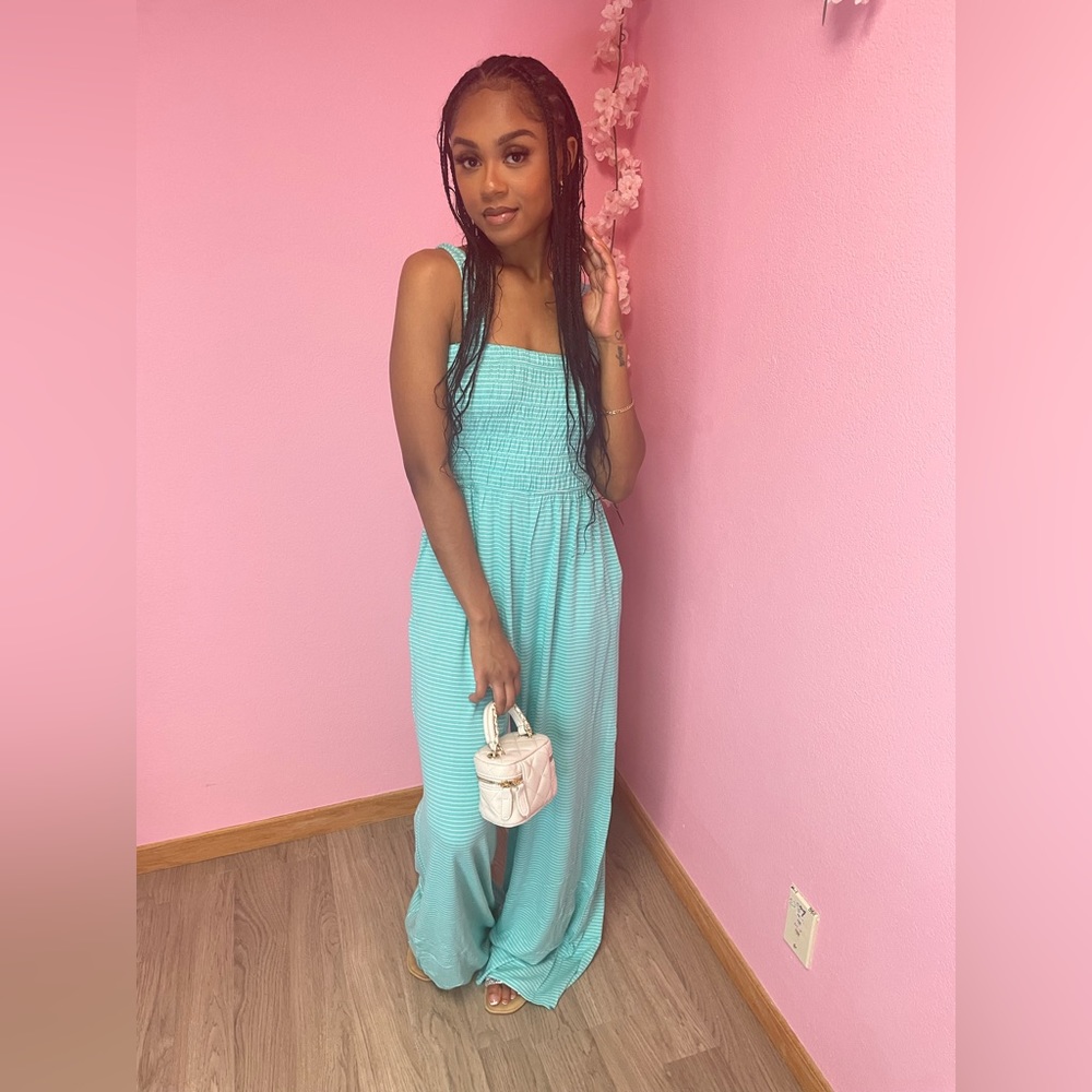 🍬 Mint Jumpsuit 🍬 - Picture 3 of 8